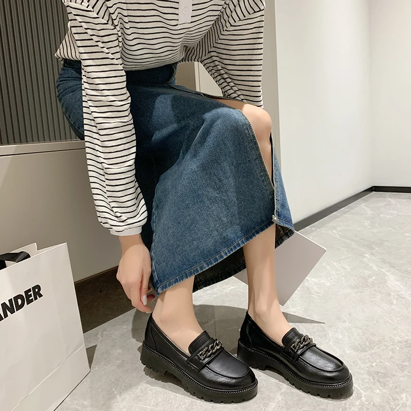 Black Casual Women's Shoes Women's Metal Chain Slip-on Square Thick Sole Round Toe Loafers Patent Leather Solid Color Leather