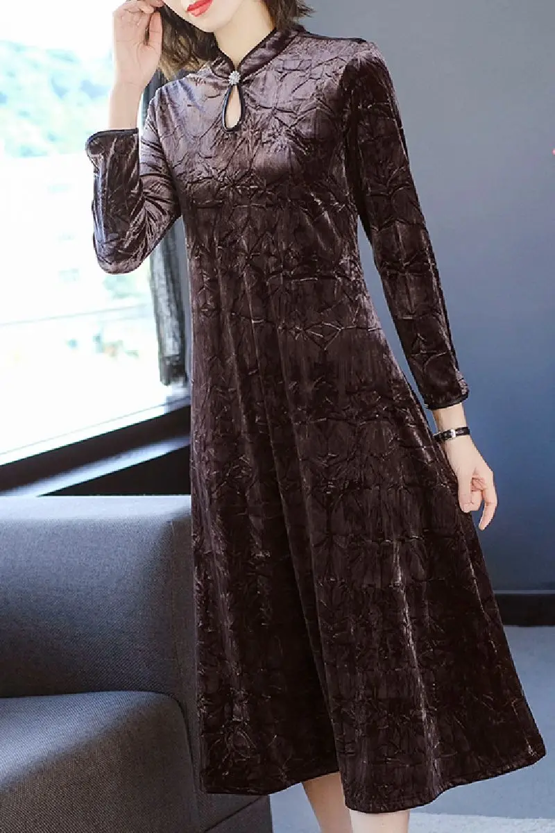 

2019 New Autumn Vintage Women dress Stand Neck Atginning Pleuche Modified Cheongsam Lady Mother Dresses 5560