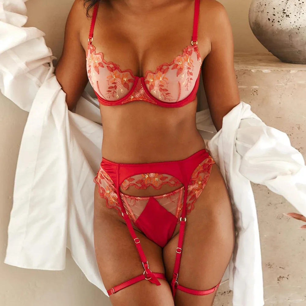 

Fashion 3-Piece Embroidery Lace Bra Set Women Unlined Lace Bra Underwire + Panty Red Underwear Set Sexy Lingerie Set Corset