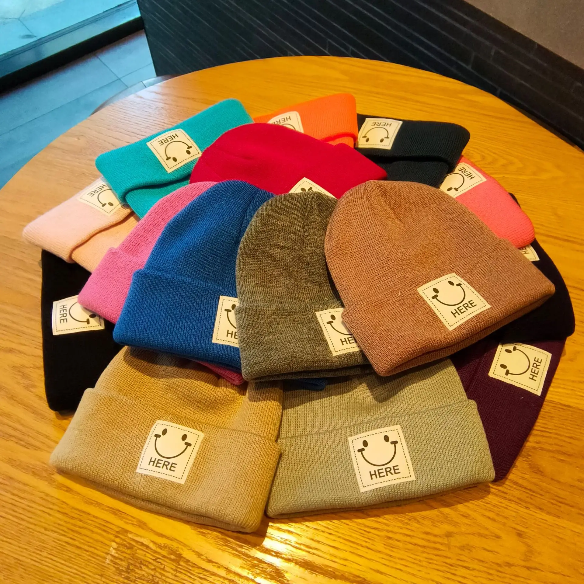 

2020 Solid Unisex Beanie Autumn Winter Wool Blends Soft Warm Knitted Cap Men Women SkullCap Hats Gorro Ski Caps 9 Colors Beanies