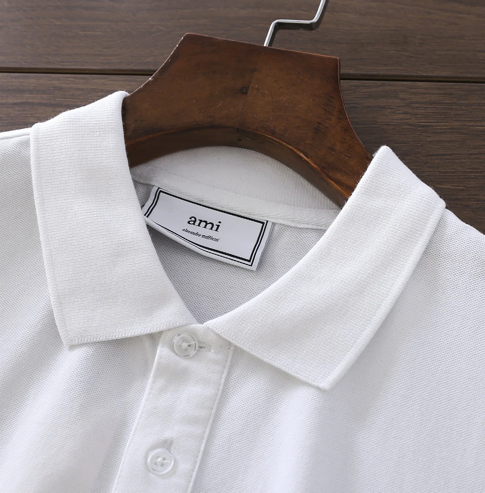 

21ss New Luxurious Brand Design Ami Paris Polo Cotton Tee Shirt Men Women Streetwear Sweatshirt Outdoor Business T-shirts