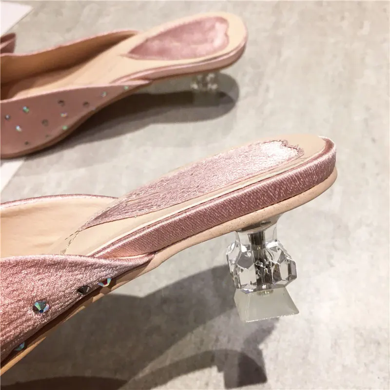 Мюли женские прозрачные со стразами шлепанцы с заостренным носком бант странный