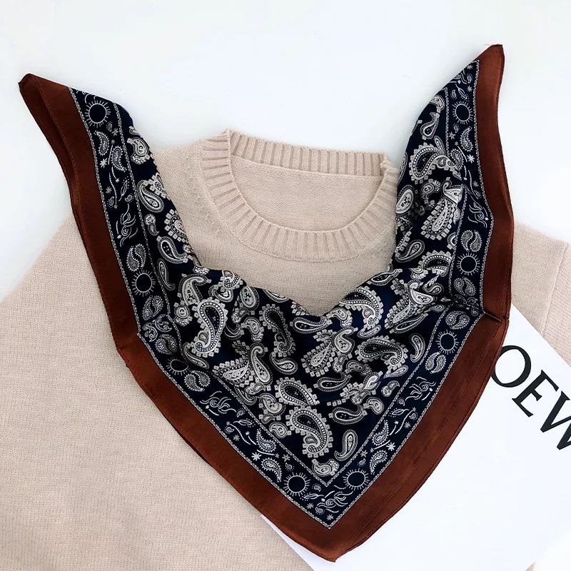 

2020 New Hijab Winter Brand 100% Mulberry Silk Small Square Fashion Scarf Female Poncho Scarves Pashmina Bandana Foulard