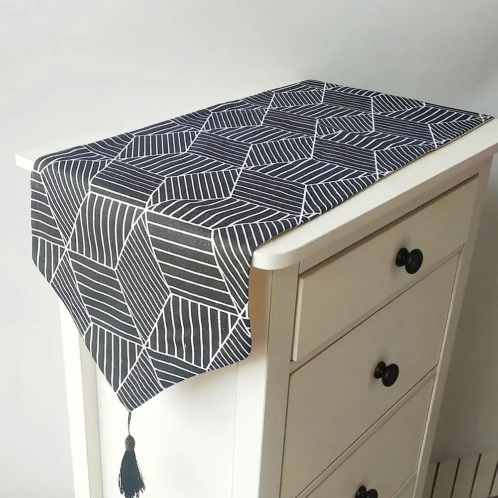 Современная льняная скатерть в скандинавском стиле с геометрическим узором