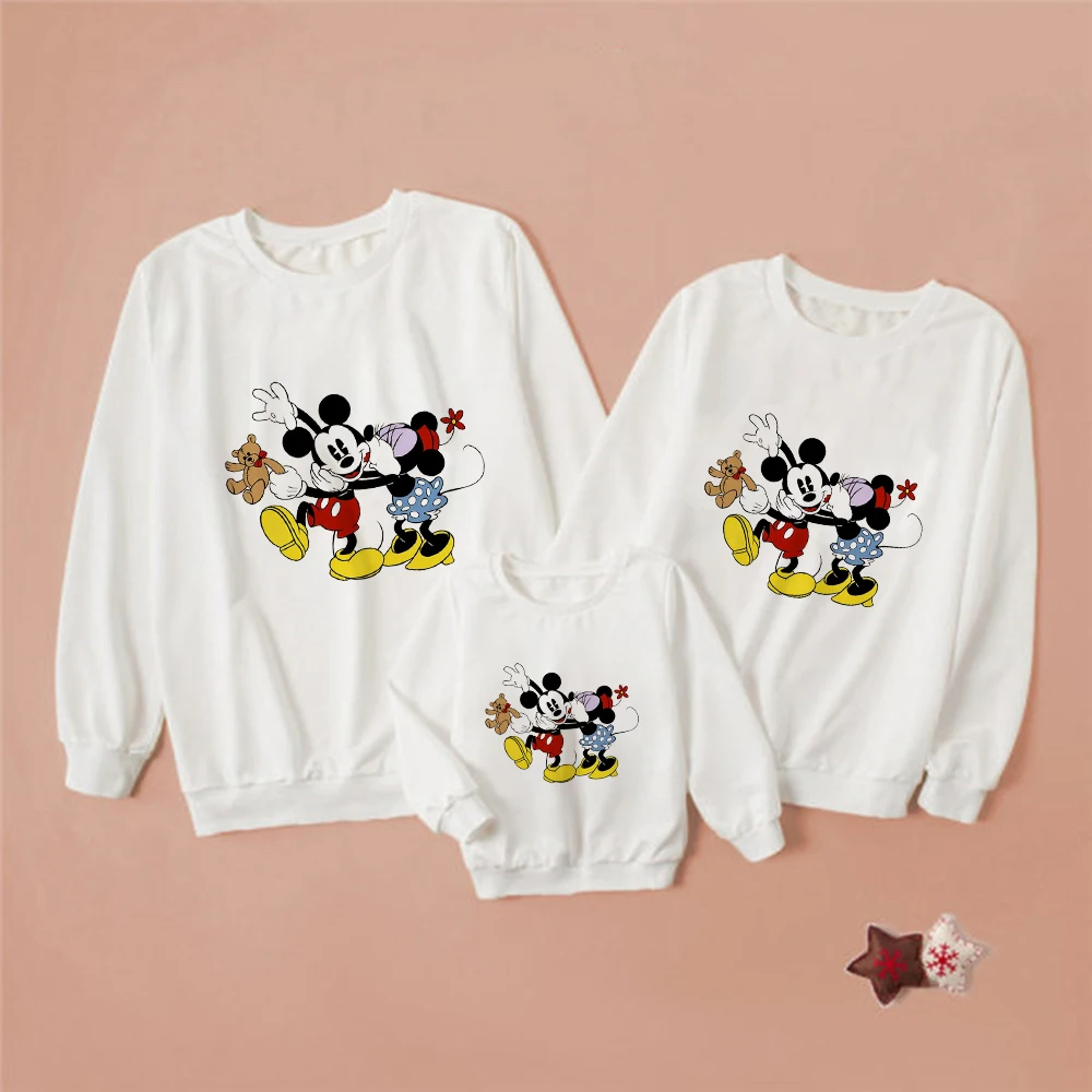 

Minnie Kiss Mickey Hoodies Cartoon 2021 Hot Selling Love Couples Clothes Unisex Top Beautiful Disney Basic Anime SweatshirtMinni
