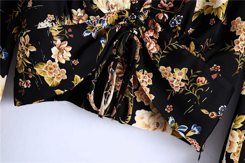 

Vintage women floral print shirts 2020 fashion ladies v-neck draped shirt streetwear female sexy boho shirt girls chic blouse