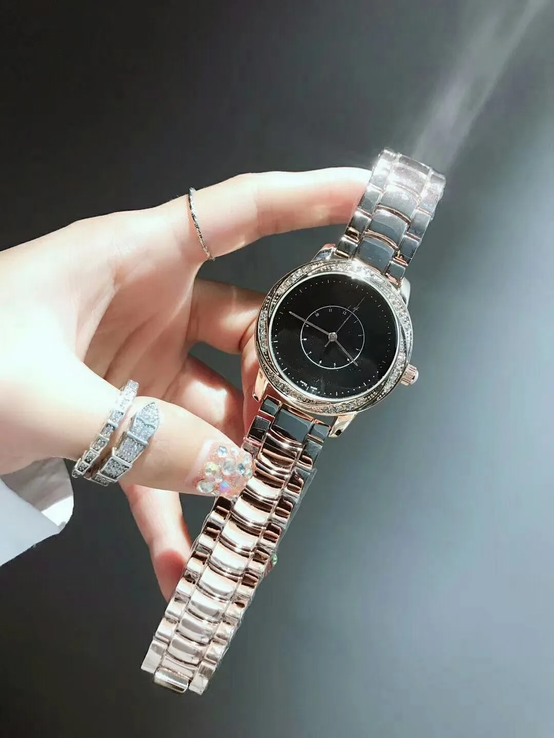 

Fashionable young men's high grade business wristwatch waterproof wristwatch high grade wristwatch