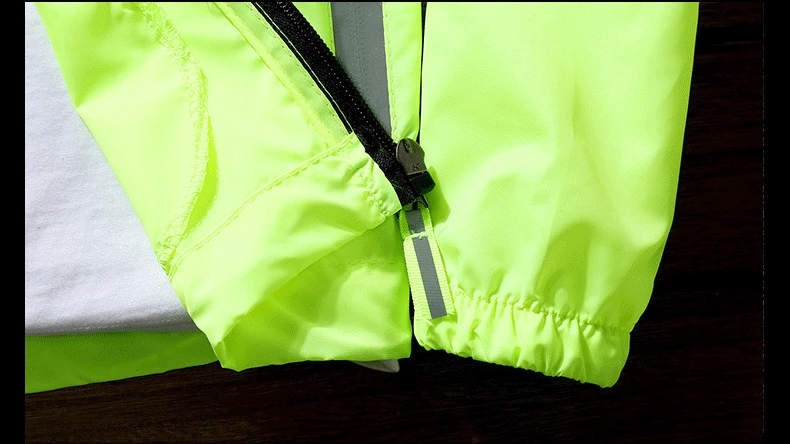 

2020 Ultra-Light Men's Summer Hooded Jacket Thin Windbreaker Packable Skin Coat Sunscreen Waterproof Beach Casual Jackets