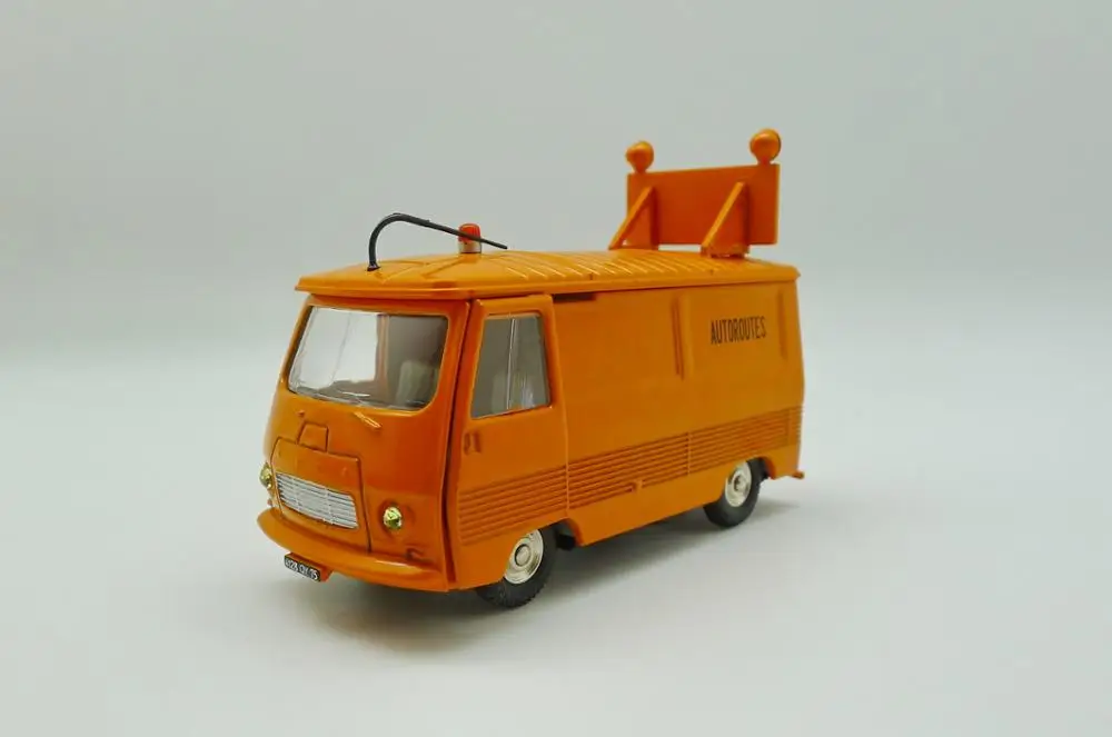 Atlas Dinky Truck 570 A PEUGEOT J 7 Autoroutes литые игрушки 1:43