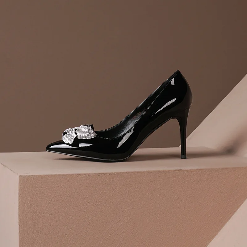 

Patent Leather High Heels Women's Stiletto Heel 2020 Autumn New All-Match Temperament Pointed Bow Rhinestone Red Wedding Shoes