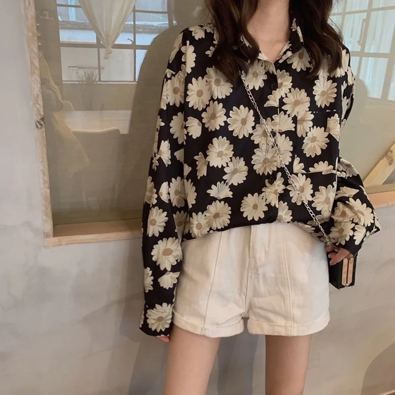 

Fashion new small daisy flower print retro wild casual sunscreen clothing