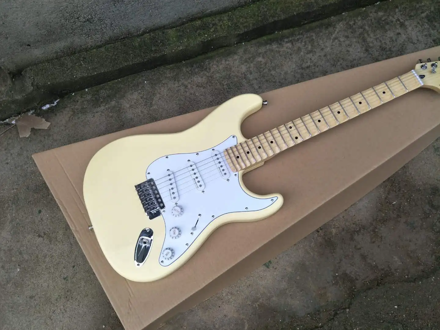 Yngwie malmsteen электрическая решетка из 6 кордов creme vintage amarelo de Factory с визуальными