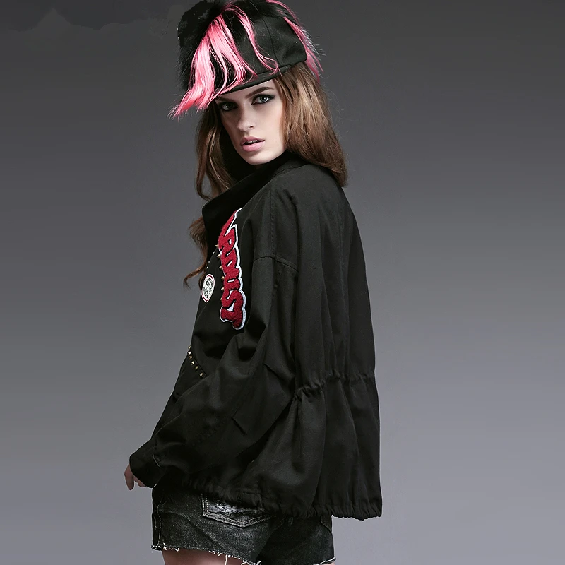 

Женская джинсовая куртка с длинным рукавом, Короткая свободная куртка из денима с вышивкой и надписью, с заклепками, на молнии, весна 299