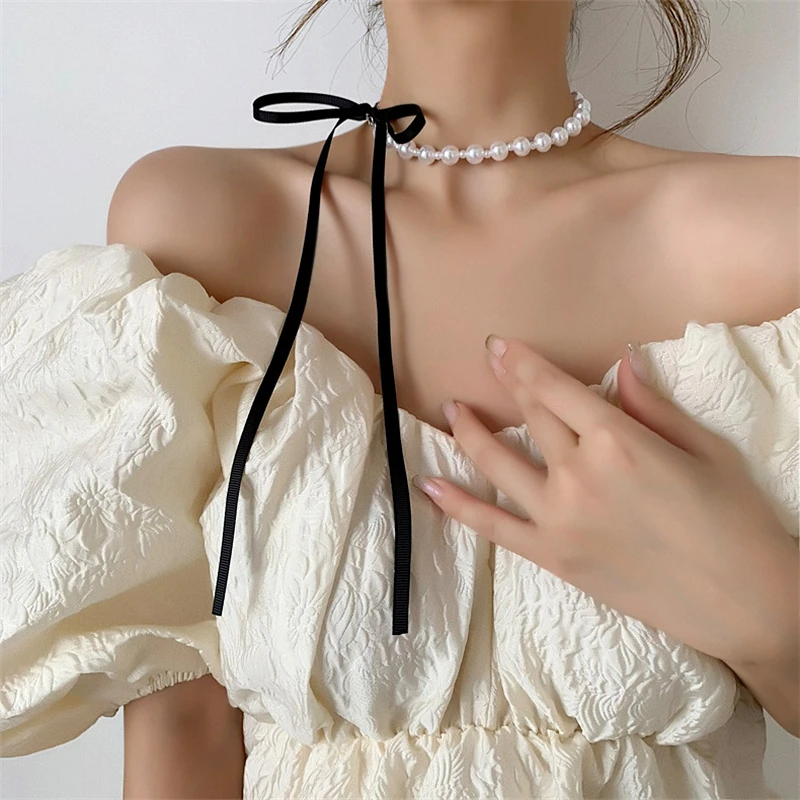 

Velvet Bow Knot Necklace Collar Fashion Punk Pearl Choker Neckcloth Clothing Accessories for Women Sleeveless Strapless Jewelry