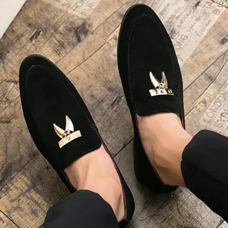 

Men Loafers Velvet Fringe Rivet Slip On Big Size Men Dress Shoes Flat Soft Autumn Non Slip Solid Breathable Mens Driving Shoes