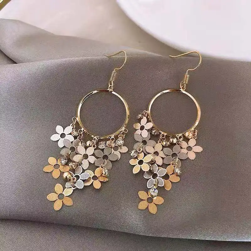 

2020 New Women's Earrings Delicate Round Retro Little Flower Earrings for Women Bijoux Korean boucle Girl Gift Jewelry Wholesale