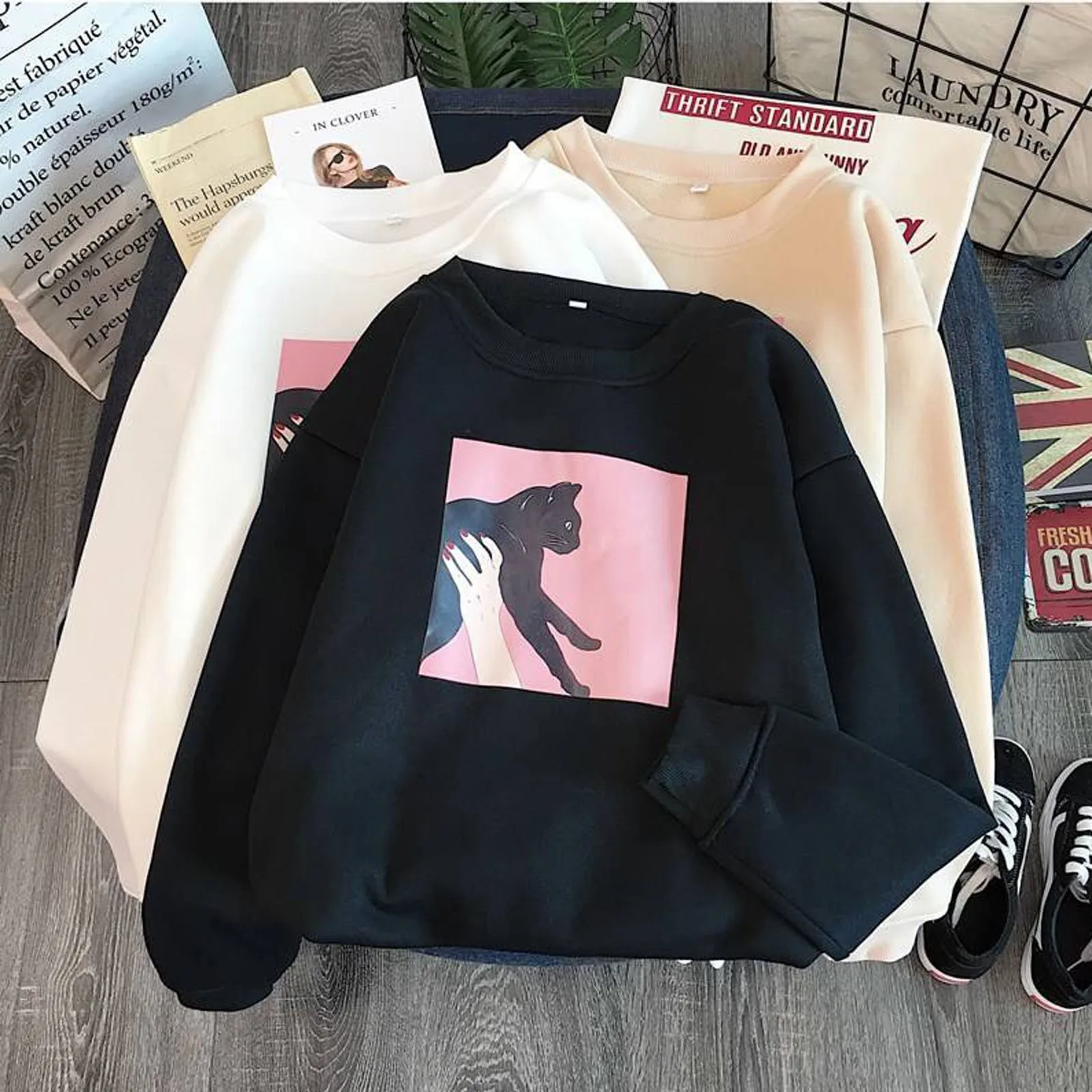 

Anime Women's Autumn Winter O-Neck Sweatshirt Pullover Tops Fashion All-match Long Sleeved Anime Kawaii Cat Print Sports Top c5