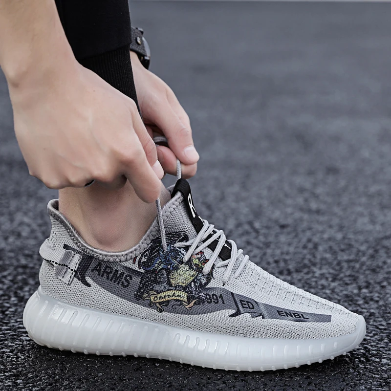 

New Running Shoes for Men Fly Woven Digital Printed Breathable Sneakers Cushioning Lightweight Comfortable Fitness Men Sneakers