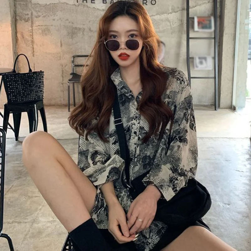 Ladies Retro Printed Shirts Spring And Autumn Korean Loose Casual Abstract Printed Long Sleeve blouses 2 Ladies Retro Printed Shirts Spring And Autumn Korean Loose Casual Abstract Printed Long Sleeve blouses 2