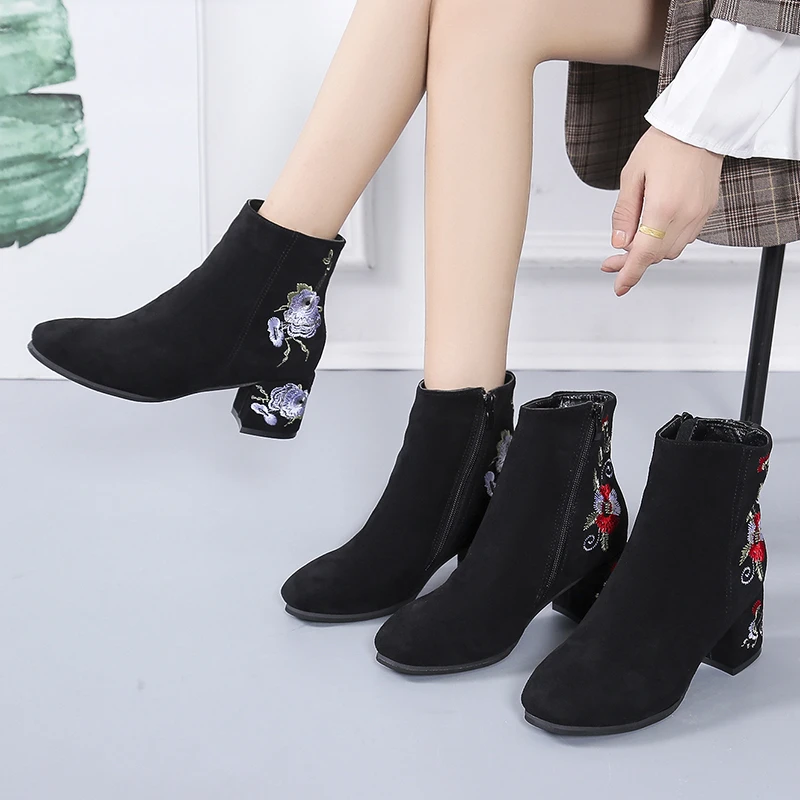 

Ботильоны женские, с плюшевой подкладкой, с вышивкой, осенне-зимние, 2021