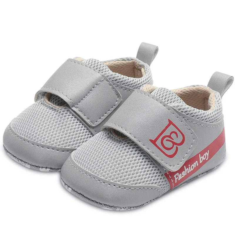 Кроссовки из ПУ кожи на липучке нескользящая подошва