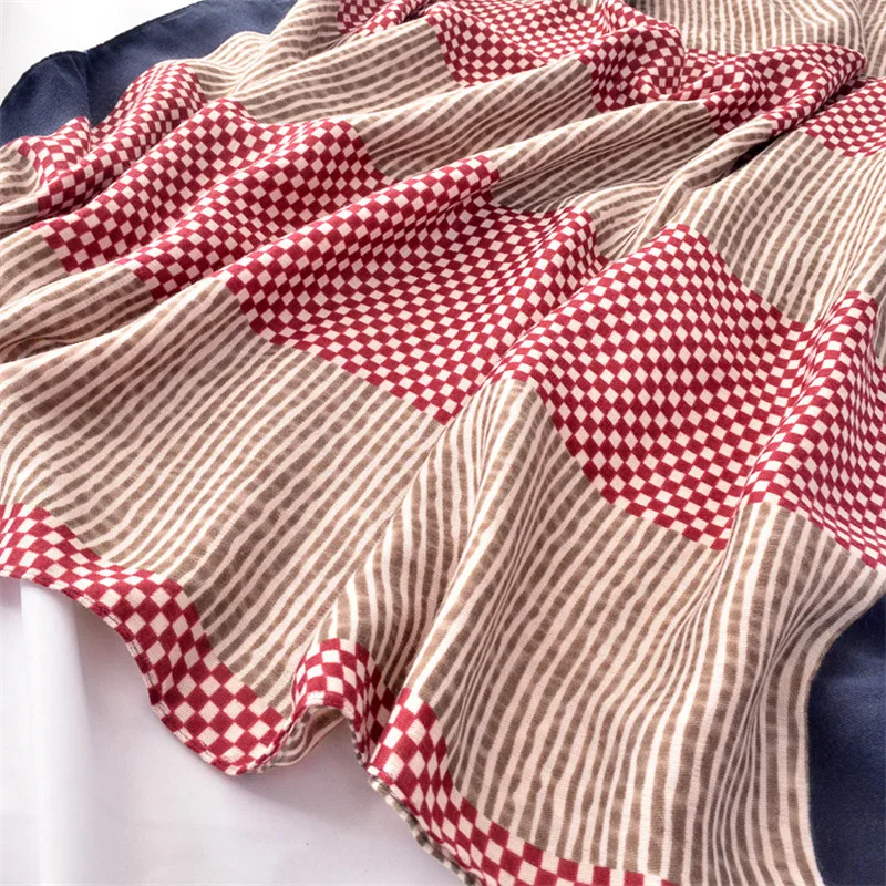 

2020 Ladies Fashion Plaid Patchwork Viscose Scarf Women Luxury Brand Shawls and Wraps Cotton and Polyester Muslim Hijab 180*90Cm
