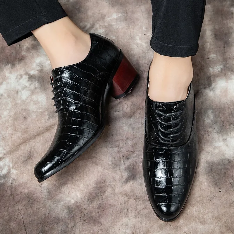 Вечерние мужские туфли в деловом стиле на высоком каблуке кожаные платформе для