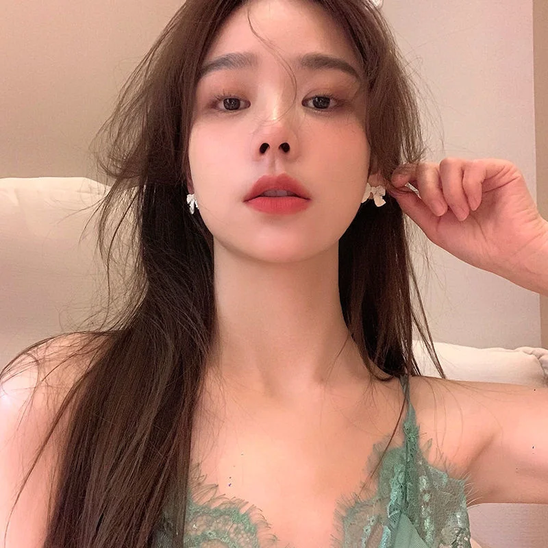 

Yang Chaoyue's same Bow Earrings New Fashion earclip in 2021 women's ear without ear hole Earrings summer temperament Earrings