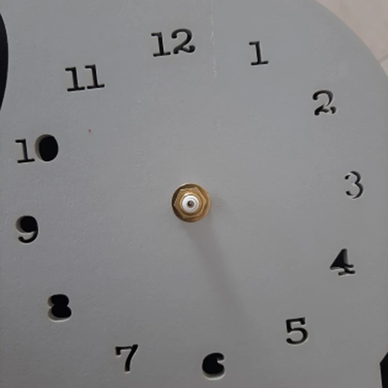 

2 Pcs Wall Clock: 1 Pcs Minimalist Nordic Style Clock & 1 Pcs Elephant Shaped Wooden Needle Wall-Clock