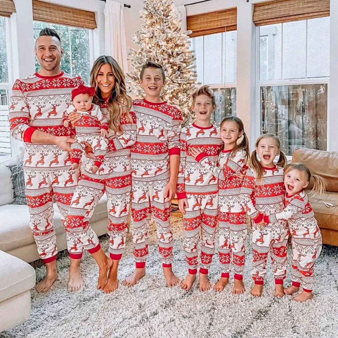 

2023 Christmas Family Matching Pajamas Sets Father Mother Children & Baby's Sleepwear Mommy and Me Xmas Pj's Clothes Tops+Pants