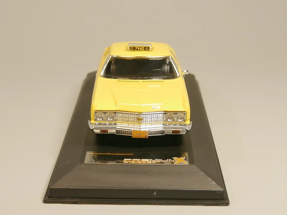 Премиум X 1:43 Chevrolet Bel Air Нью-Йорк Такси 1973 литая модель автомобиля