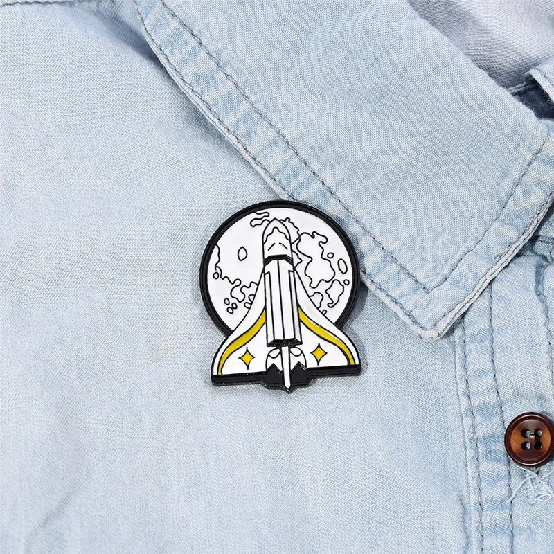The Last of Us 2 Ellie Backpack Pins Brooch White Shield Rocket Spaceship Badge Brooches for Fans Cosplay Jewelry Gift images - 6