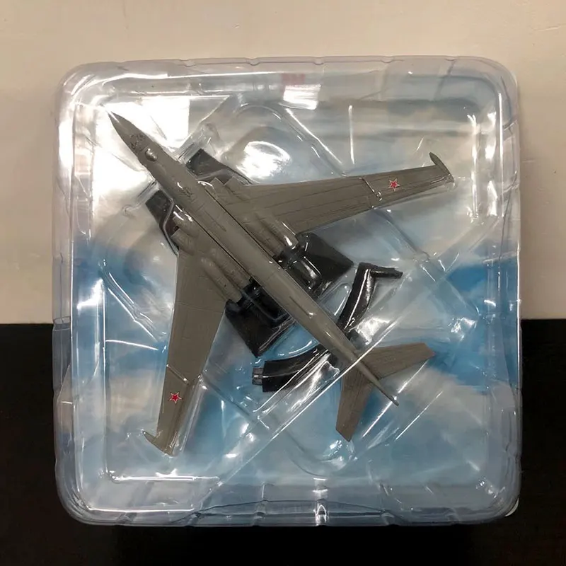 1/400 масштаб Россия M-4 Bison Strategic Bomber литая под давлением металлический армейский самолет модель игрушка для коллекции, подарок, дети, украшение