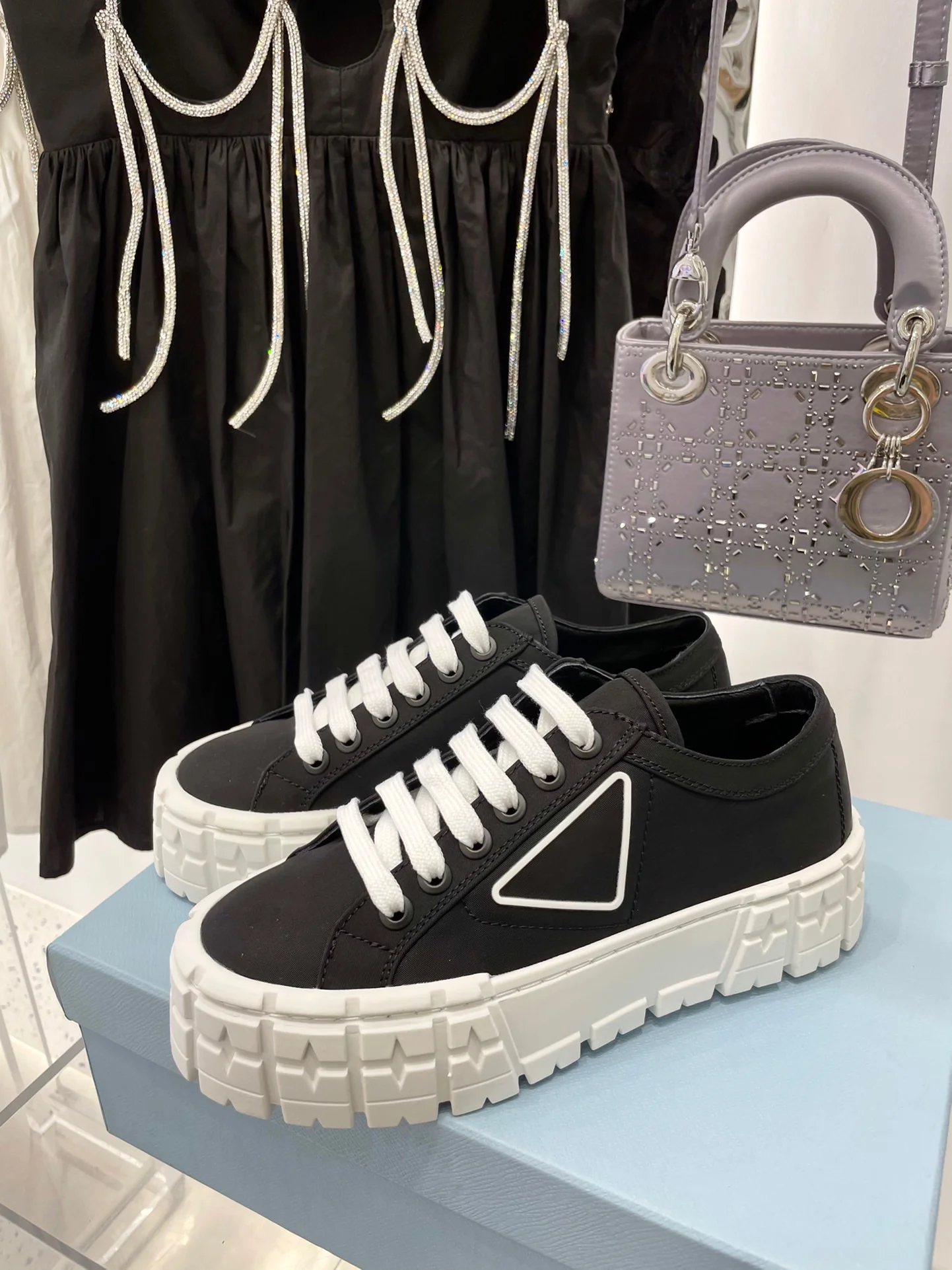 

Women's Thick-Soled Sneakers Fashion Invisible High-Heeled Shoes Increase Women's Slope Heel Autumn Flat-Bottomed women's Shoes