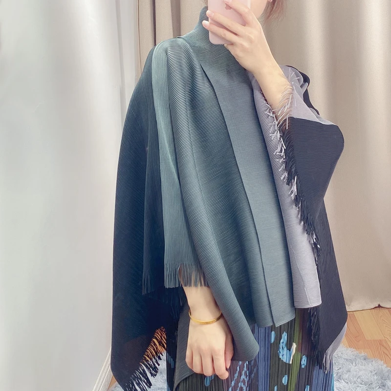 

2020 new women's contrast color shawl coat Miyak fold Stylish loose large size was thin and versatile Large lapel tassel cloak 9