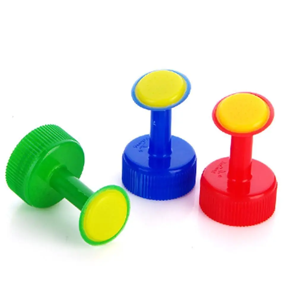 Из 3 предметов: топ с рисунком бутылки для напитков и Полив сада разбрызгиватель