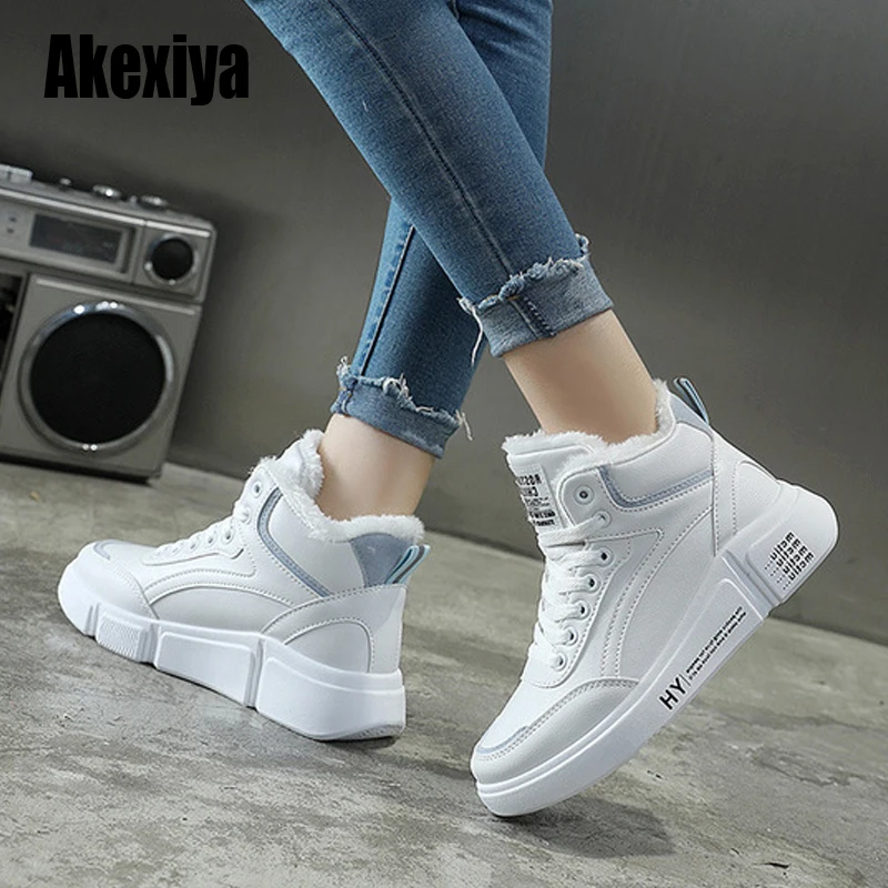 Женская зимняя обувь женские модные кроссовки с меховой подкладкой на шнуровке