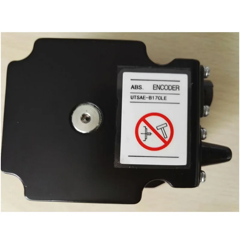 

NEW Absolute Encoder UTSAE-B17CLE Work for Robot motor SGMRS-12A2B-YR11