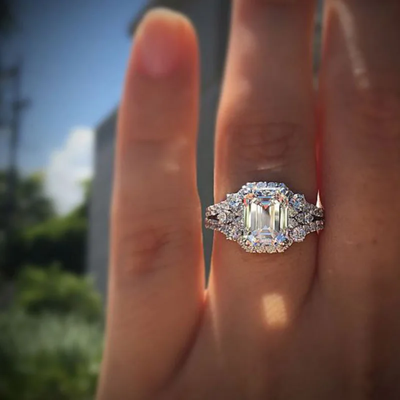 

Fashion Crystal Engagement White Gold Rings For Women Exquisite Simple Square Zircon Ring 2021 Wedding Trend Female Jewelry