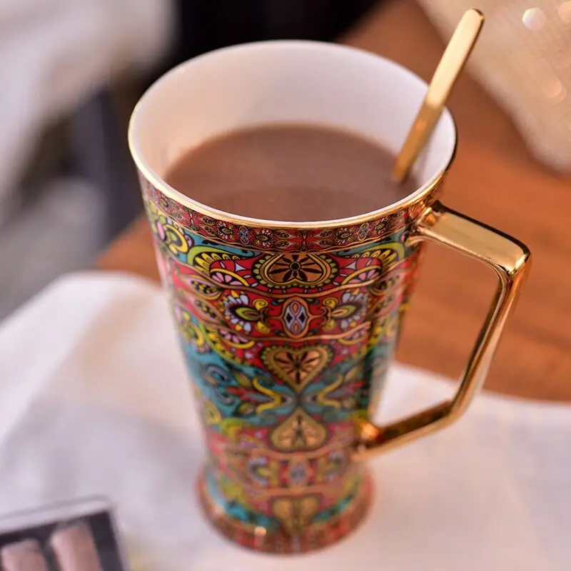 Кофейные кружки из костяной фарфора Чайные чашки Порцелан Милые Большая вместимость 500 мл Посуда в бохемском стиле Подарок на день рождения.
