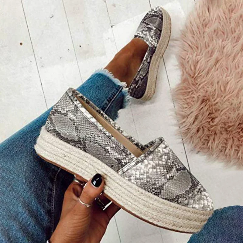 Повседневная женская обувь без застежки на плоской подошве коллекция 2019 года