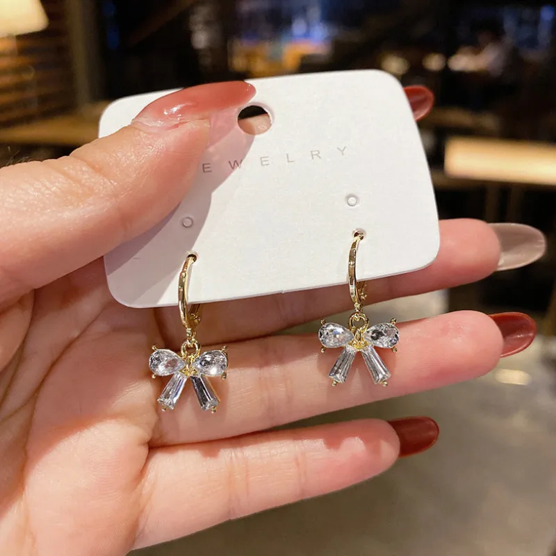 

Creative Bowknot Zircon Temperament Short Earrings 2021 New Summer Simple Ear Jewelry