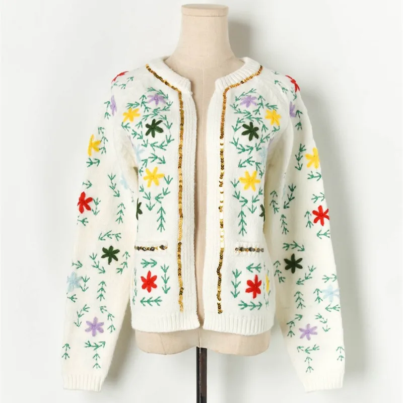 

Женский винтажный свитер с цветочной вышивкой и блестками