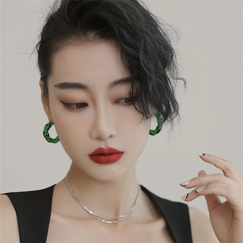 

1 Piece Korean Summer New C-shaped Translucent Glass Fashionable Colorful Geometric Round Stud Earrings for Women Jewelry 2021