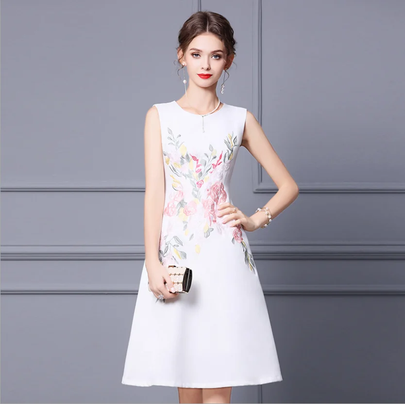 

Sleeveless Summer Women's A-Line White Dress Floral Embroidery Classic Sweet Female Skirt Prairie Chic Vintage Waist OL Dresses