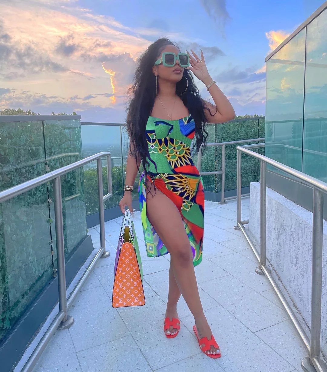 Лето 2021 Новое поступление сексуальное женское платье VAZN в полоску с солнечным