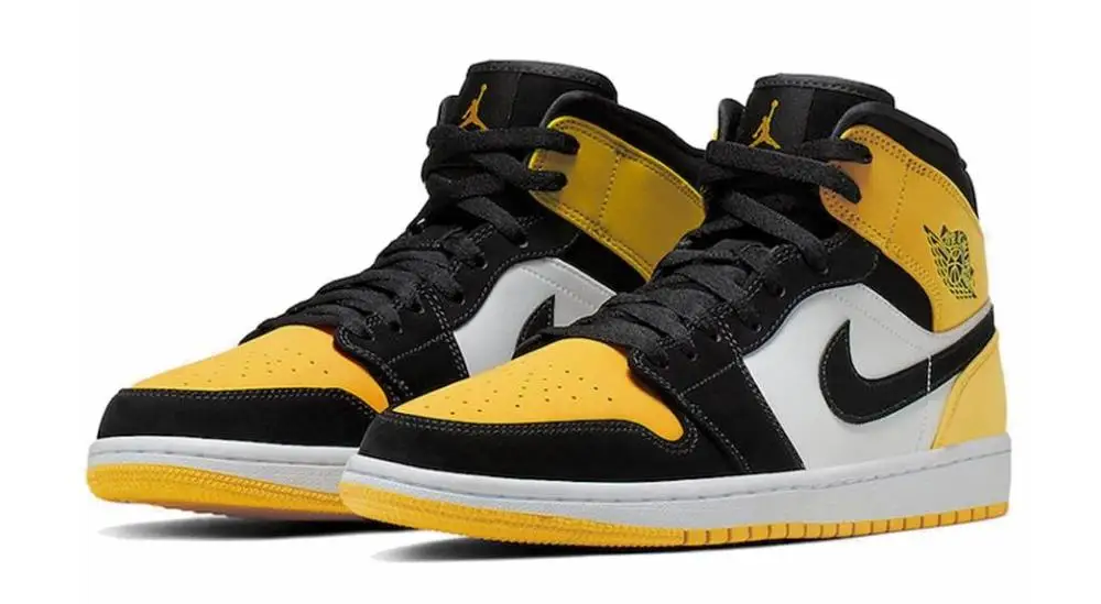 

Hot Sale Air AJ 1 Mid SE Basketball Shoes Men Women Yellow Toe Basketball Shoes Breathable Air AJ 1 Travis Scott.