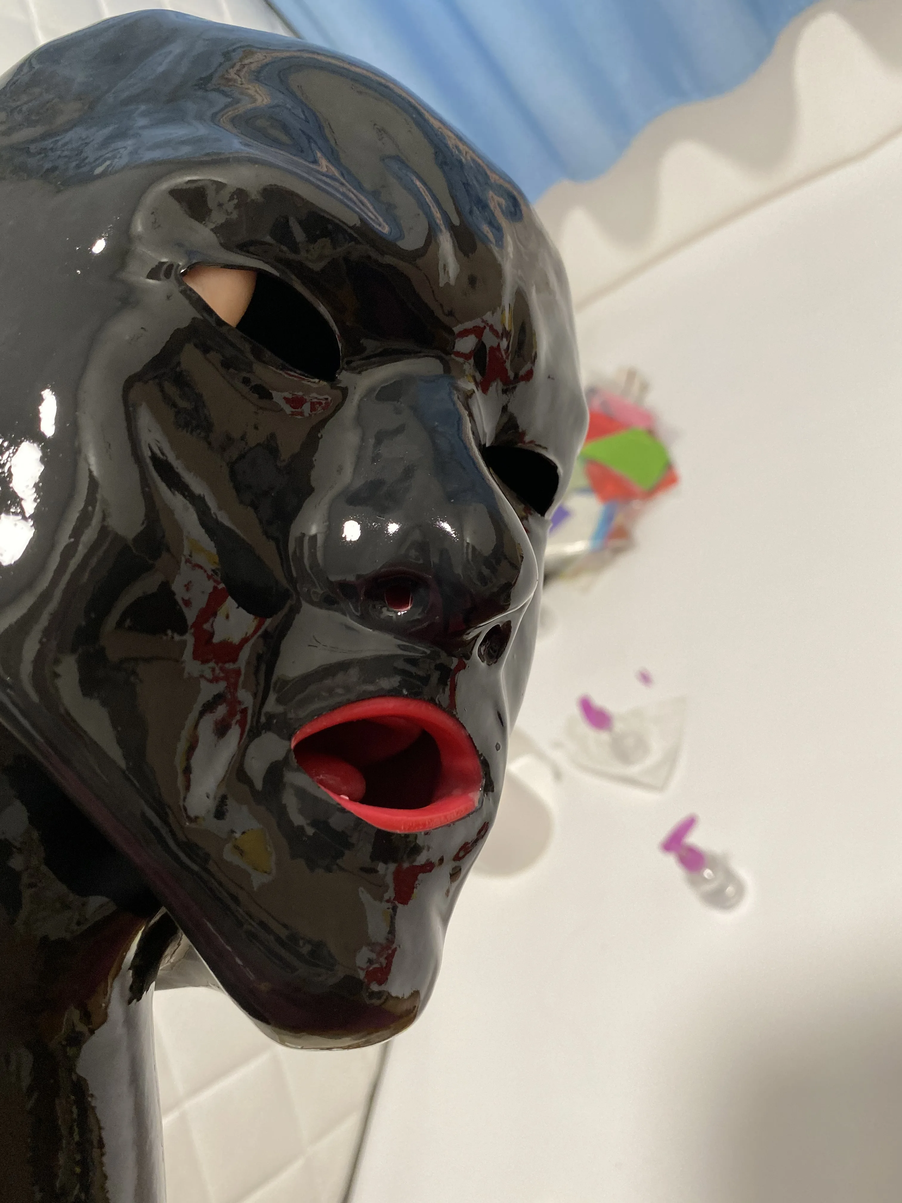 Маска женская латексная бесшовная с носовой трубкой открытыми глазами размер