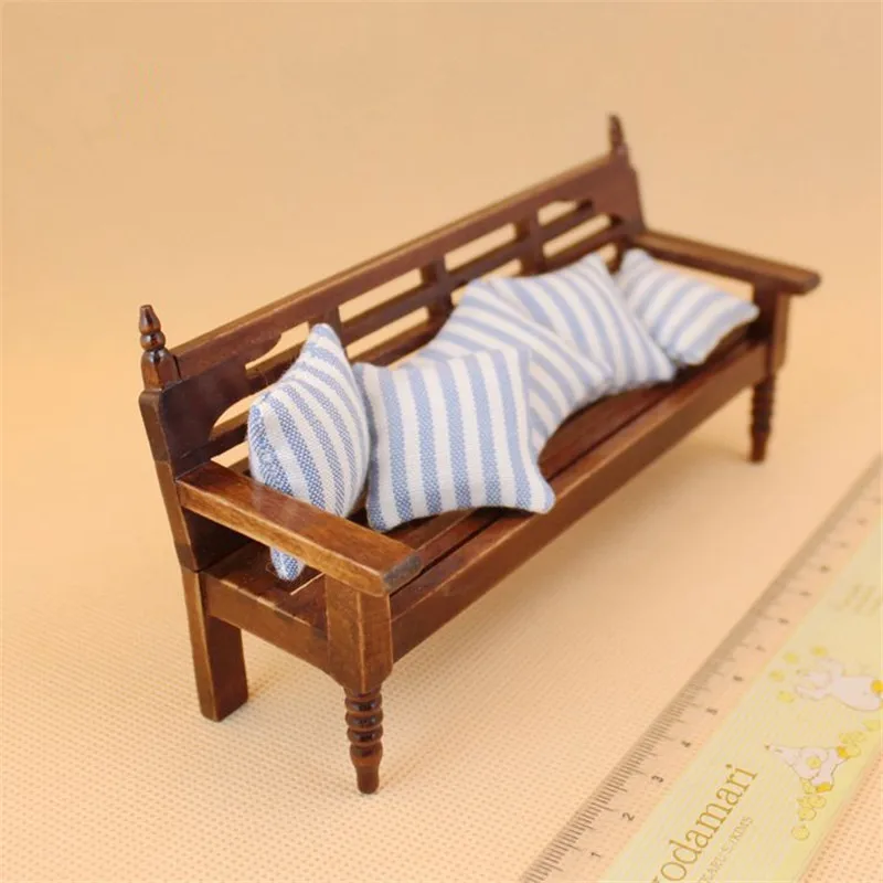 

1/12 Doll House Miniature Dollhouse Wooden Bench Mini Toy Doll House Furniture Long Chair with Pillow 1:12 Scale