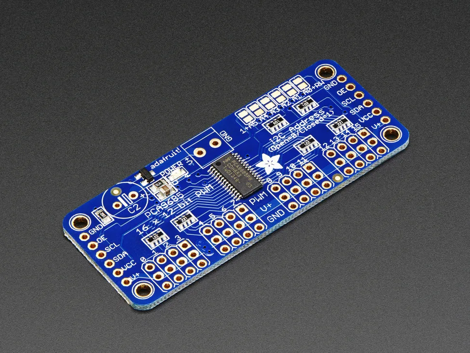 

16-way steering gear controller I2C control 12-bit PWM cascaded to control up to 992 steering gears